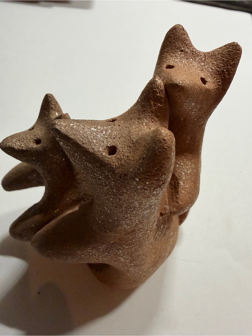 Vintage Taos Pueblo Micaceous Clay Three‎ Bear Family Jason Mondragon Pottery - Picture 4 of 5